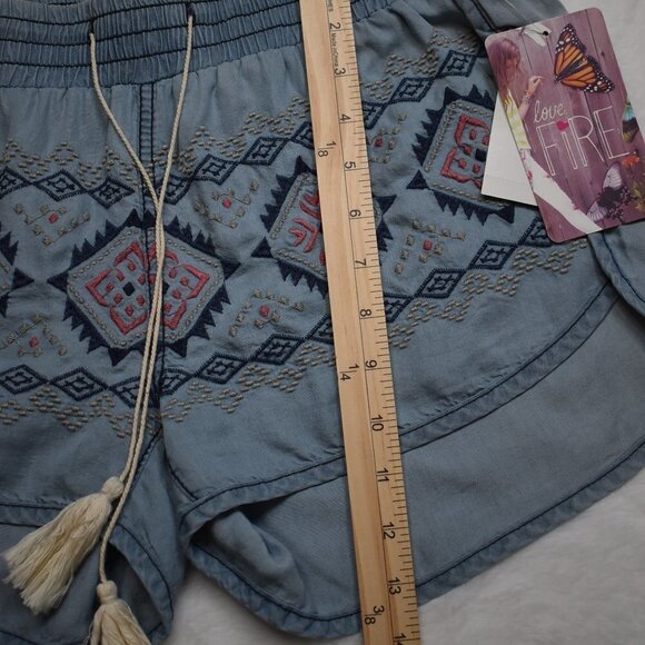 Boho Shorts Sz M Embroidered Chambray Tasseled Lounge Elastic Waist Beachy NWT - Picture 10 of 11